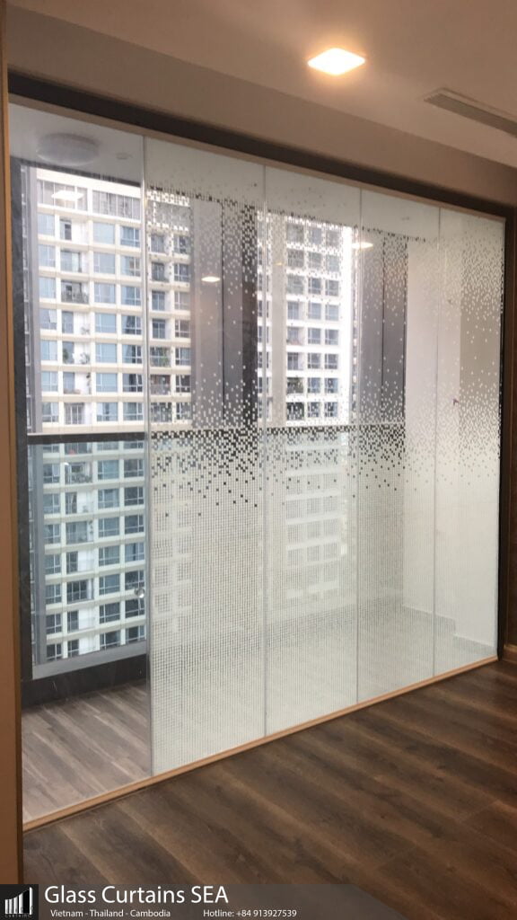 Glass Curtain Sea thi công hệ thống cửa kính xếp trượt cho căn hộ LANDMARK 81 TP HCM 1
