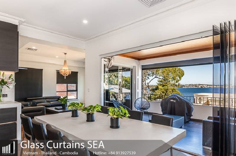 Thi công cửa đi xếp trượt tại Glass Curtains SEA 3