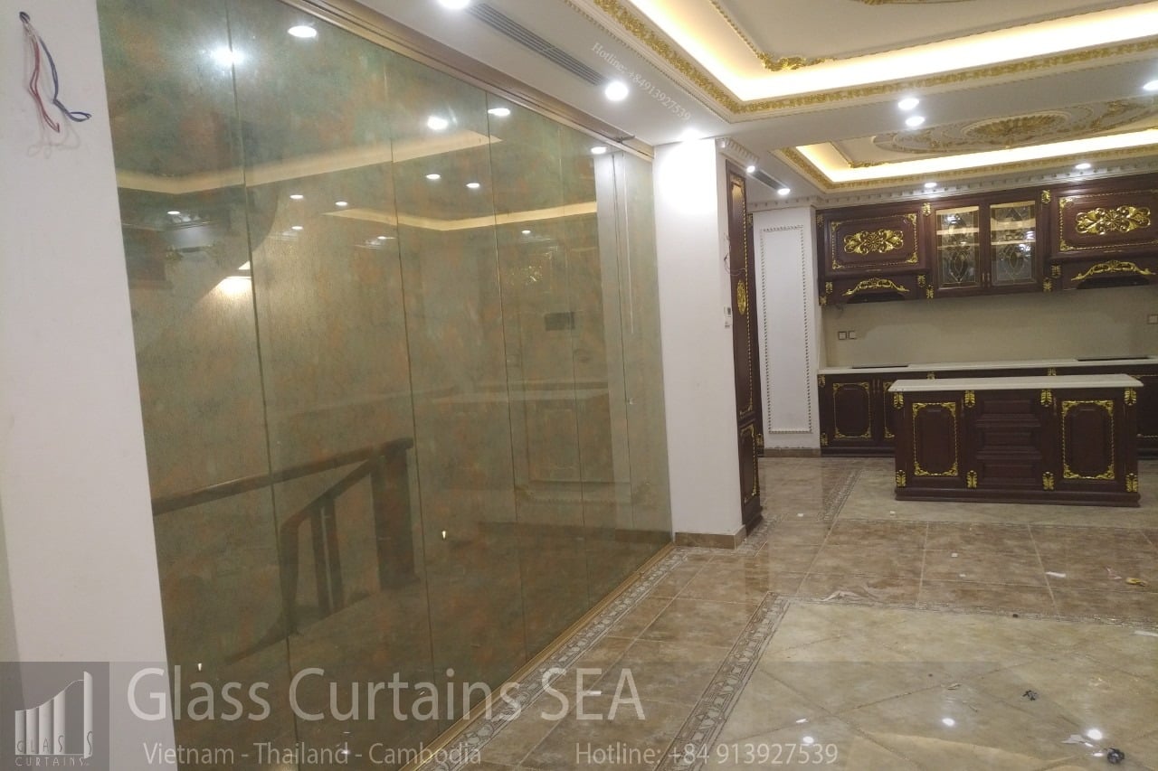 Thi công cửa kính cường lực xếp trượt tại Glass Curtains SEA 4