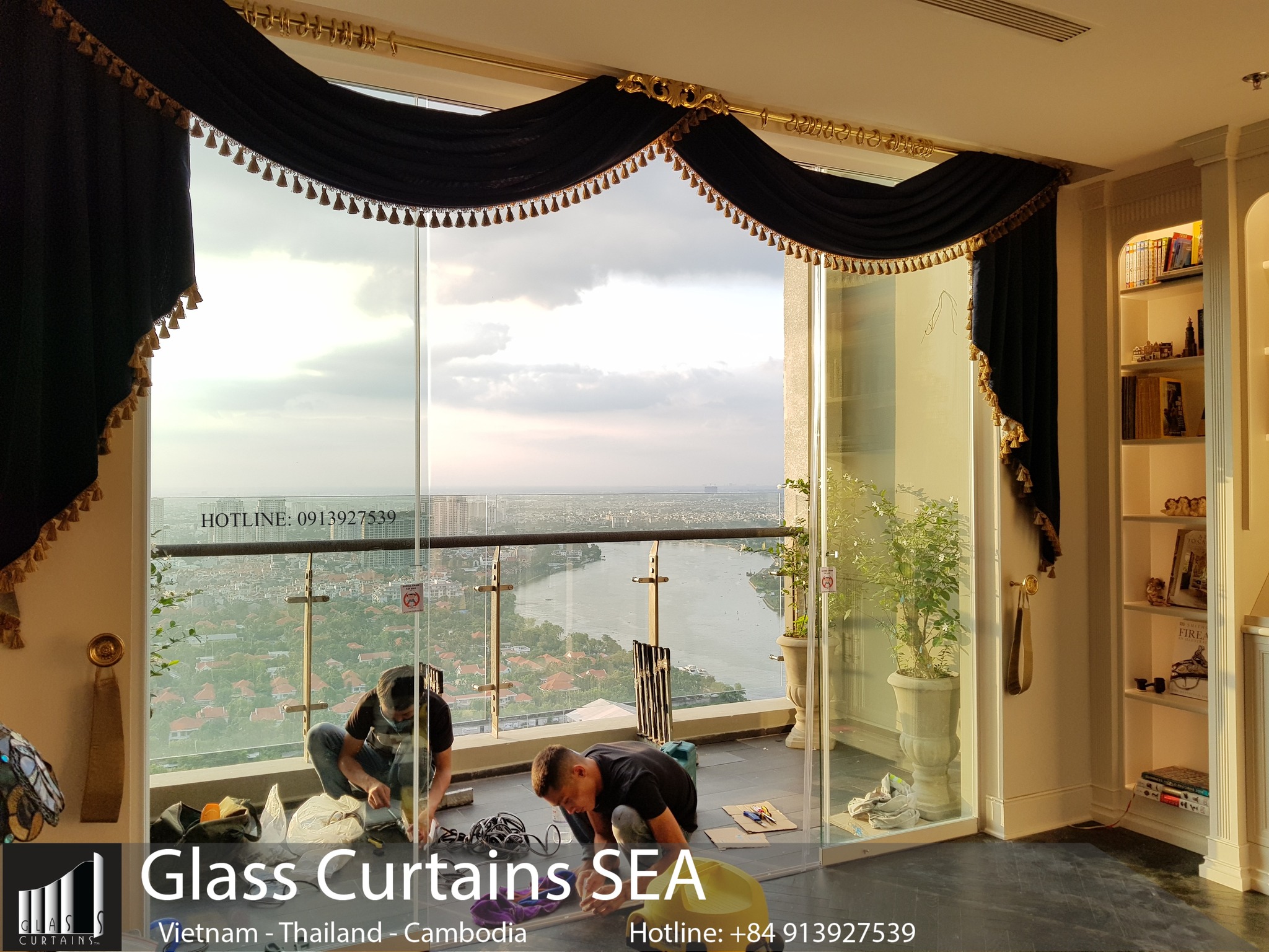 Thi công cửa kính lùa cường lực tại Glass Curtains SEA 23