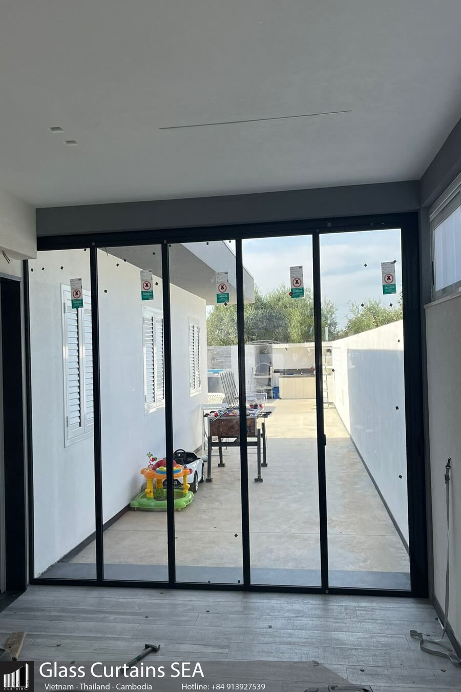 Glass Curtain SEA thi công cửa kính xếp trượt Duo™ System cho các dự án đẳng cấp.