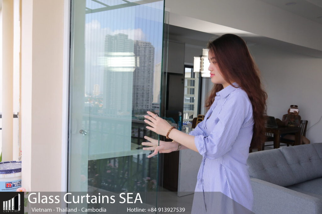 Glass Curtain Sea thi công cửa kính xếp trượt tại PENT HOUSE CANTAVIL L16 4