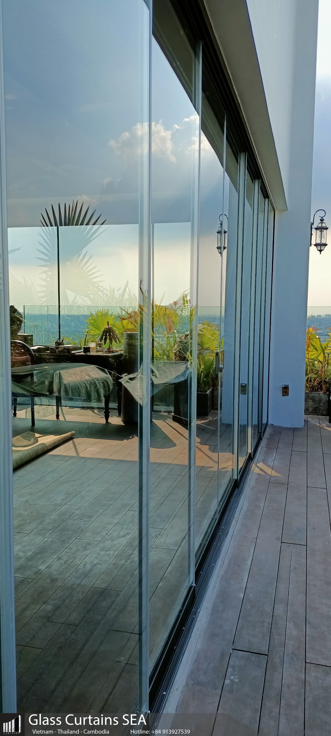 Penthouse Tropic Garden Glass curtain sea 5