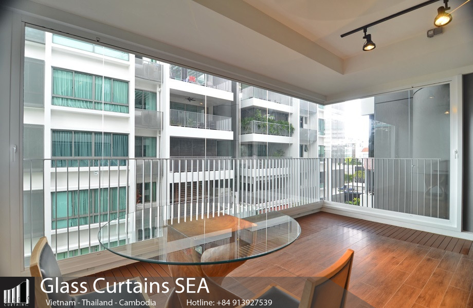 Thi công cửa kính xếp trượt Sidelock tại Glass Curtain Sea hiện đại