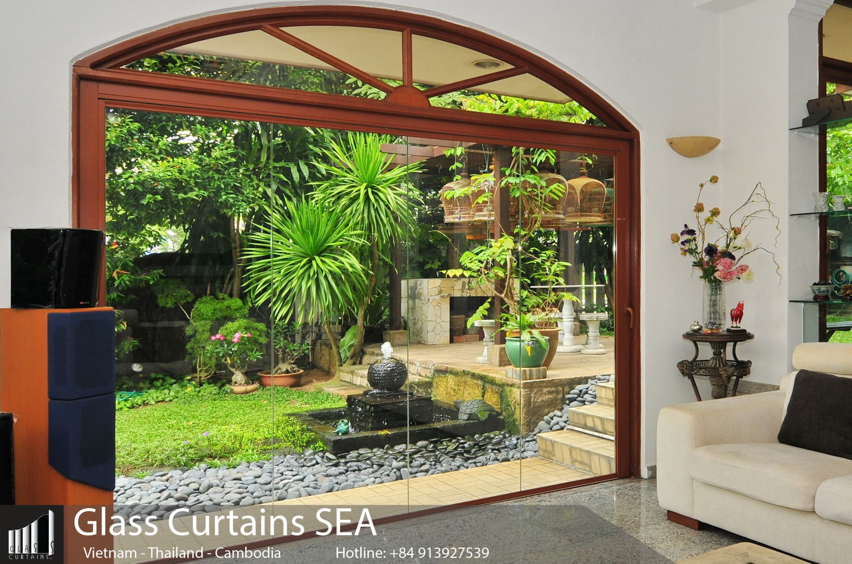 Thi công cửa kính xếp trượt Sidelock tại Glass Curtain Sea an toàn