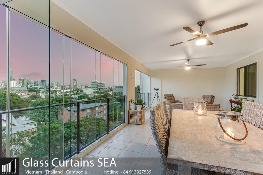 Thi công cửa kính xếp trượt Sidelock tại Glass Curtain Sea sang trọng bậc nhất