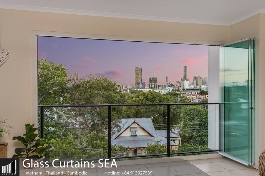 Thi công cửa kính xếp trượt Sidelock tại Glass Curtain Sea