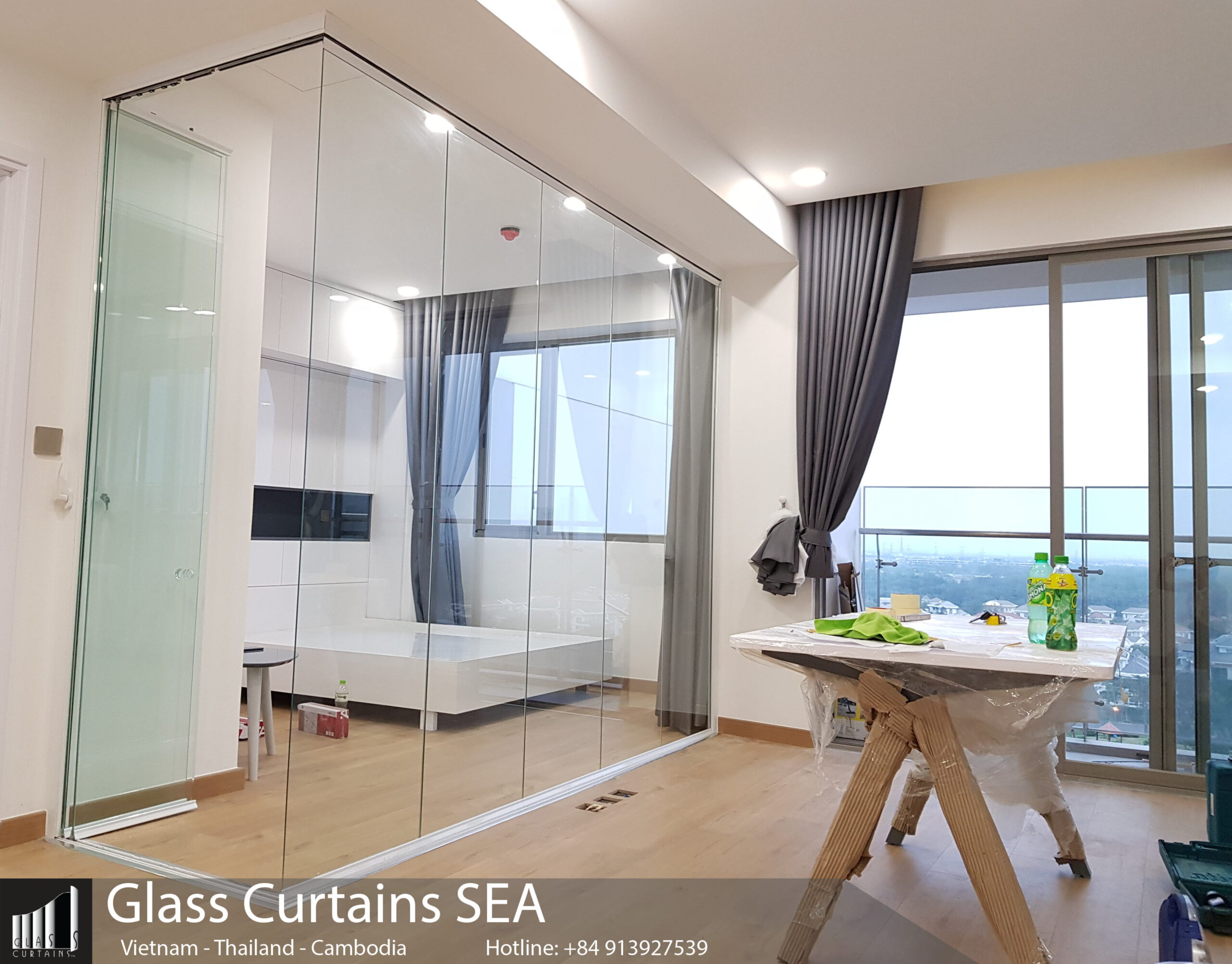 Cửa kính xếp trượt tại quận 7 glass curtain sea
