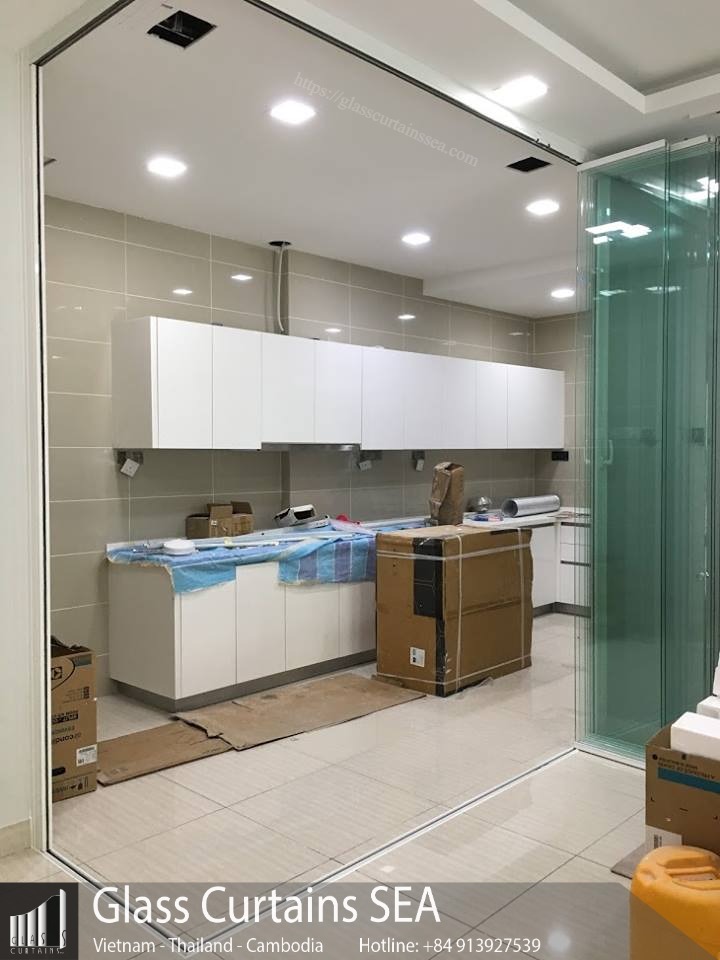 Cửa kính xếp trượt tại quận 7