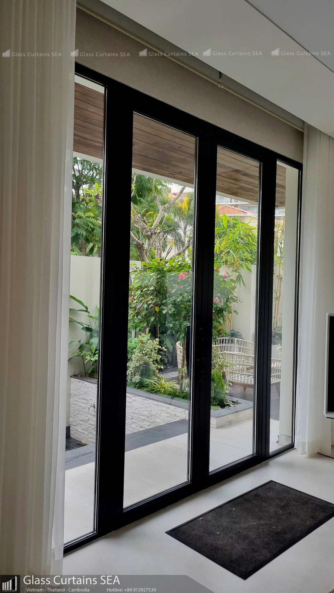 Thi công cửa lùa xếp trượt tại Glass Curtains SEA 2