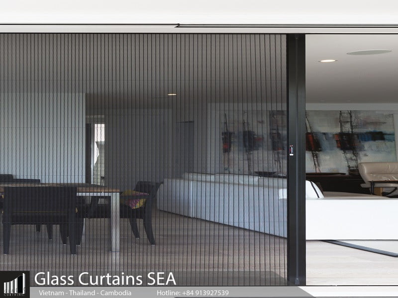 Thi công cửa lưới chống muỗi dạng xếp tại Glass Curtains SEA 4
