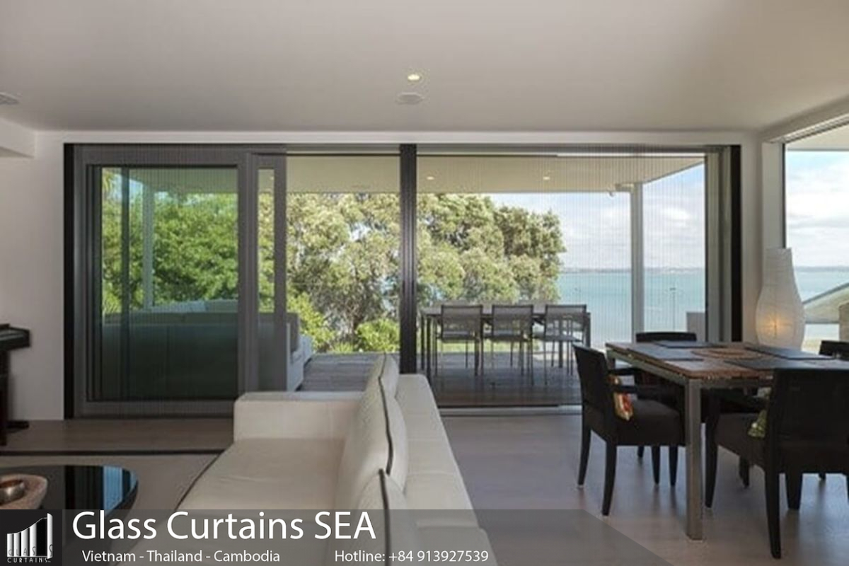Thi công cửa lưới chống muỗi dạng xếp tại Glass Curtains SEA 1