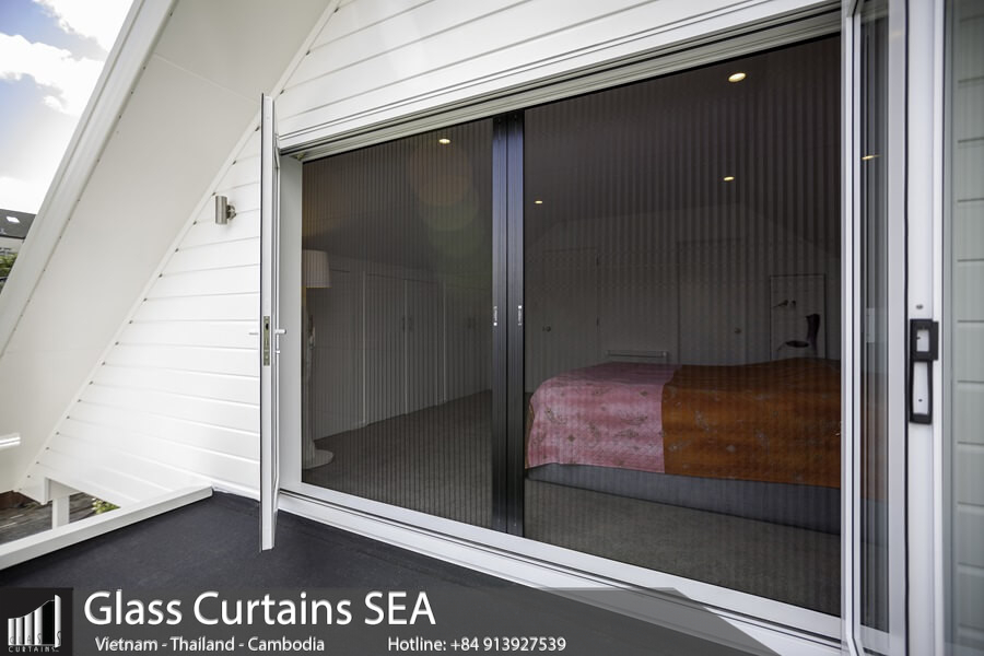 Thi công cửa lưới chống muỗi tại Glass Curtains SEA đẹp mắt