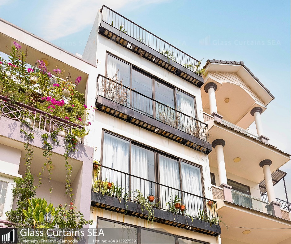 Thi công cửa nhôm kính lùa tại Glass Curtains SEA 5
