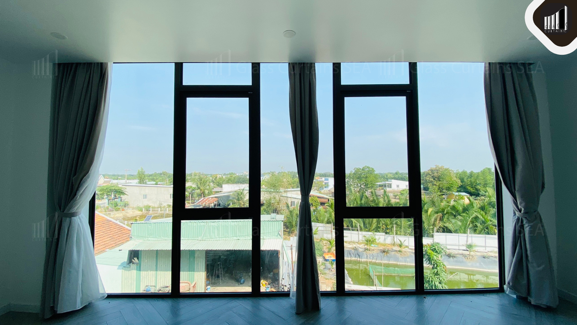 Thi công cửa nhôm kính Tostem tại Glass Curtains SEA mới mẻ