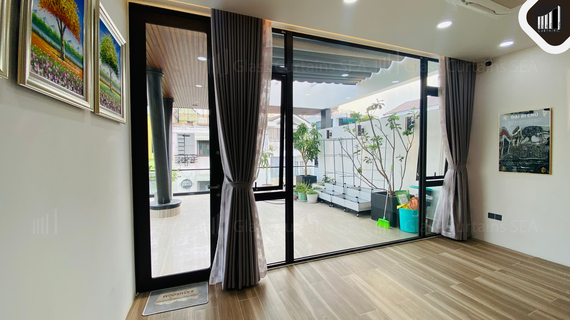 Thi công cửa nhôm kính Tostem tại Glass Curtains SEA sang trọng