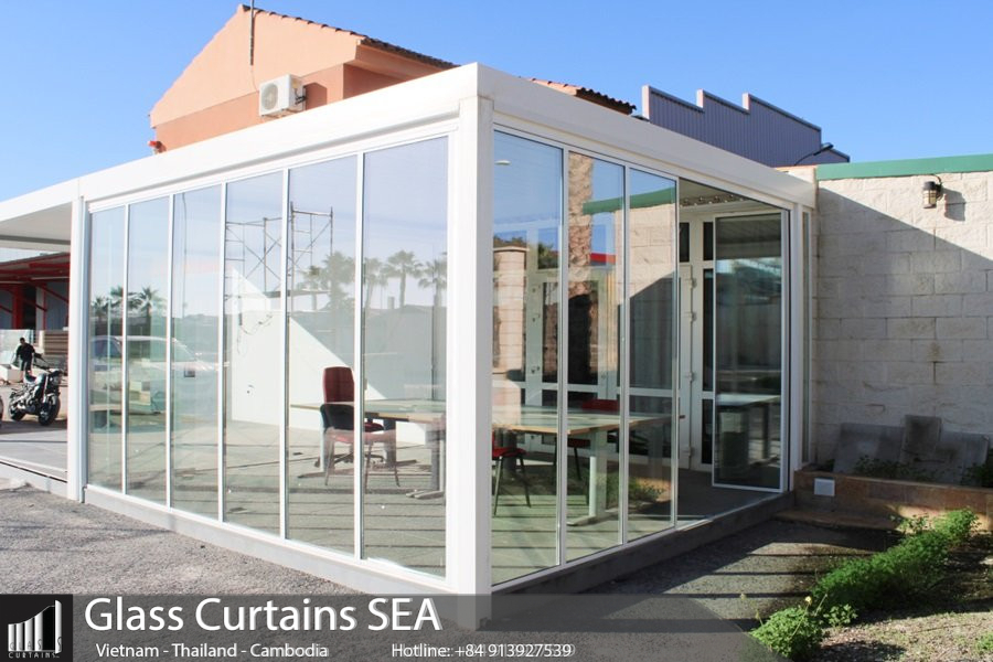 Thi công cửa nhôm kính xếp trượt đẹp tại Glass Curtains SEA 1