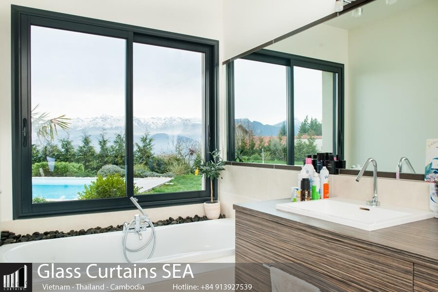 Thi ccong cửa sổ kính cường lực không khung tại Glass Curtains SEA
