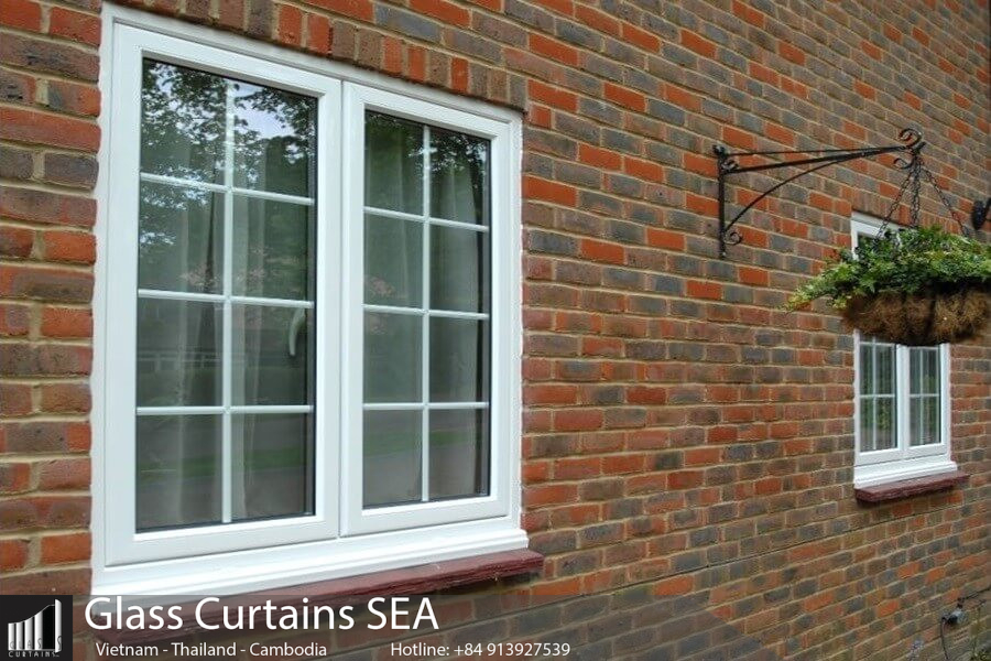 Thi công cửa sổ mở quay tại Glass Curtains SEA