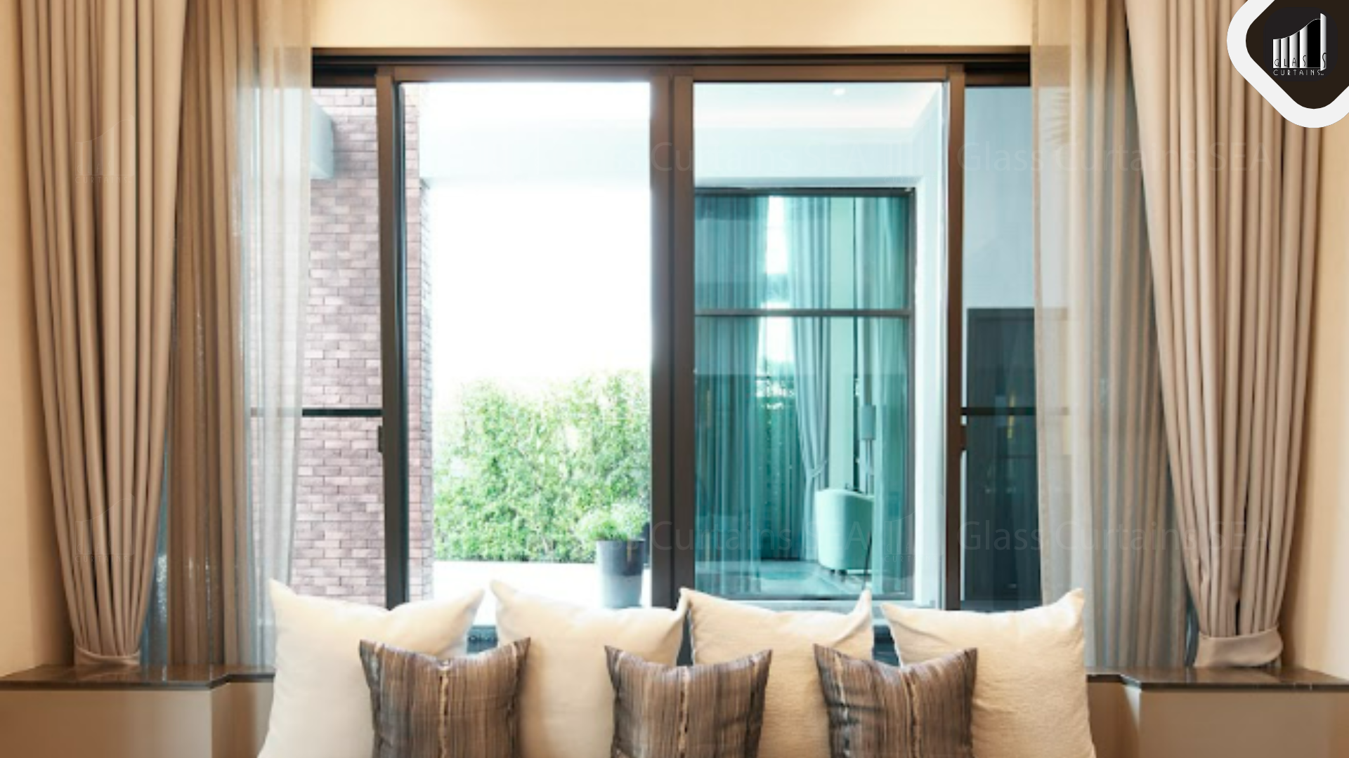 Thi công cửa sổ nhôm kính lùa tại Glass Curtains SEA sang trọng
