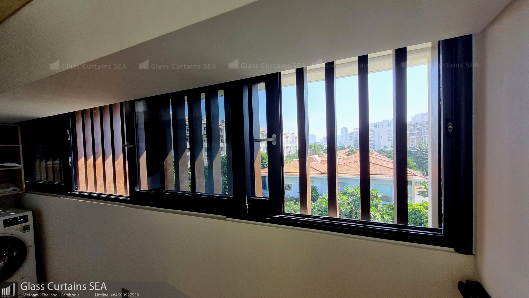 Thi công cửa sổ trượt nhôm kính tại Glass Curtains SEA 3
