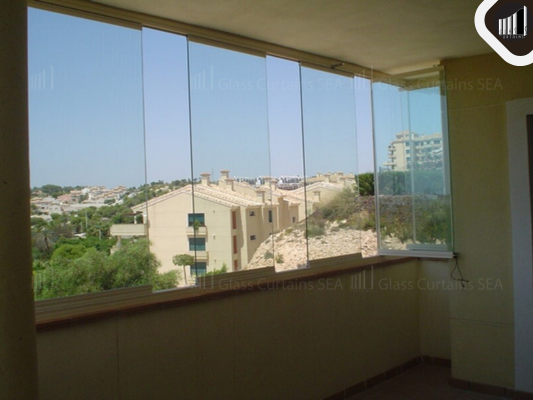 Thi công cửa sổ xếp trượt tại Glass Curtains SEA 4