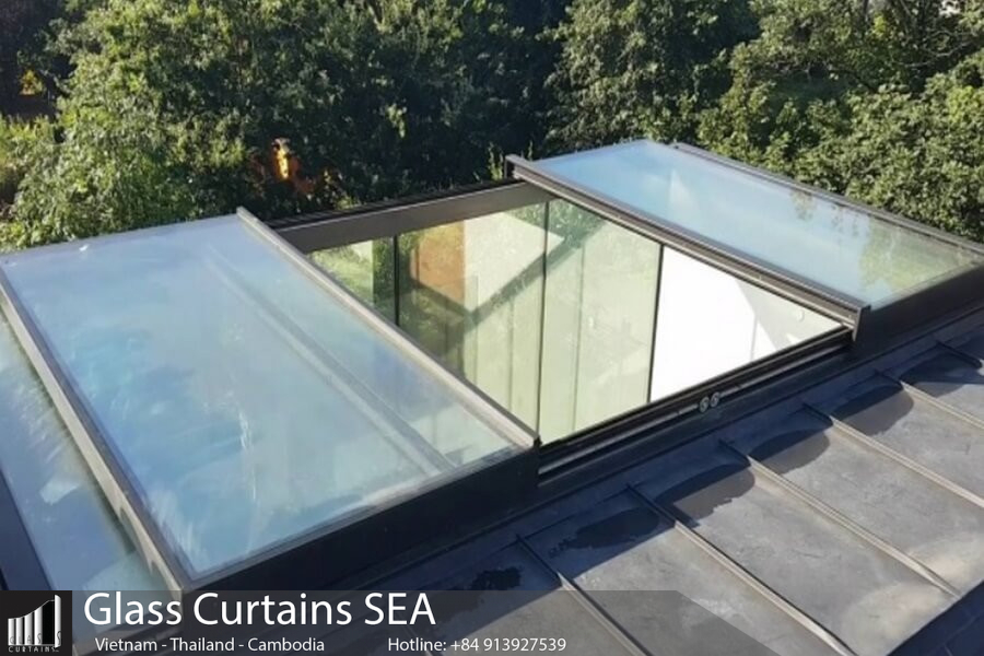 Thi công mái kính cường lực giếng trời tại Glass Curtains SEA