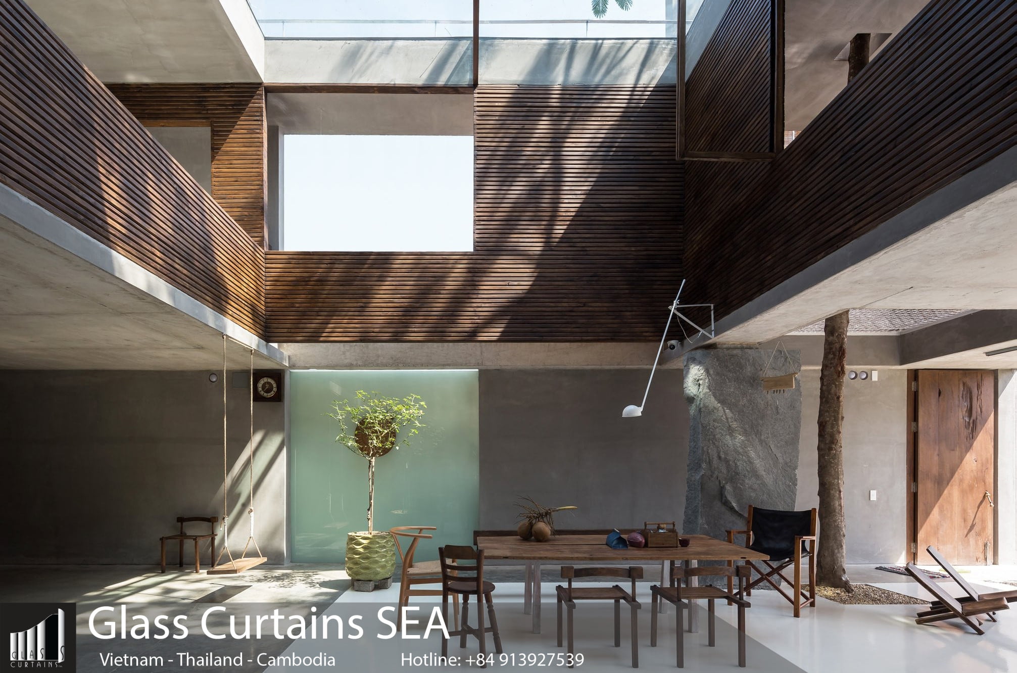 Thi công mái kính cường lực ngoài trời tại Glass Curtains SEA đẹp