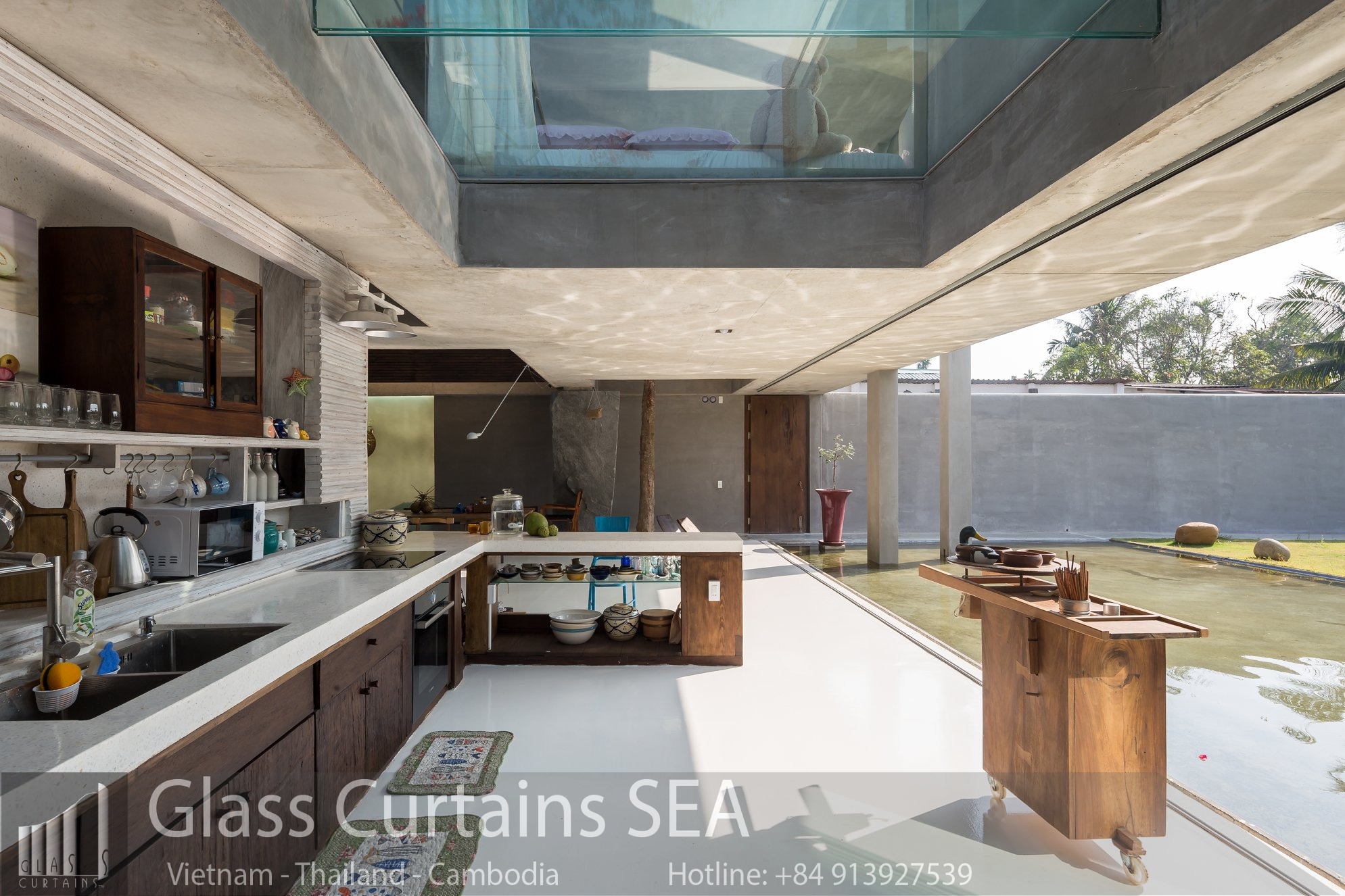 Thi công mái kính ngoài trời tại Glass Curtains SEA 5