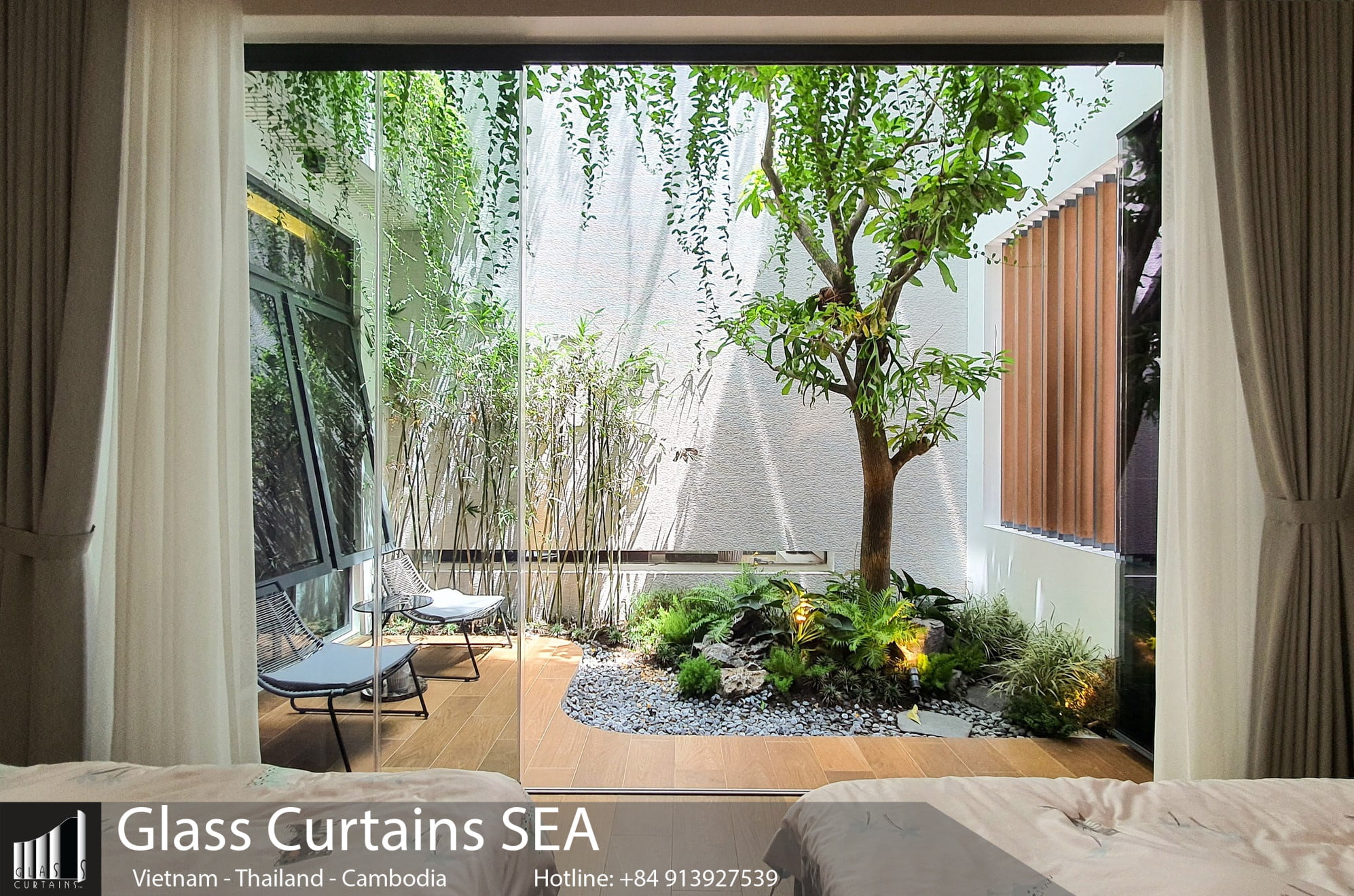 Thi công mái kính ngoài trời tại Glass Curtains SEA