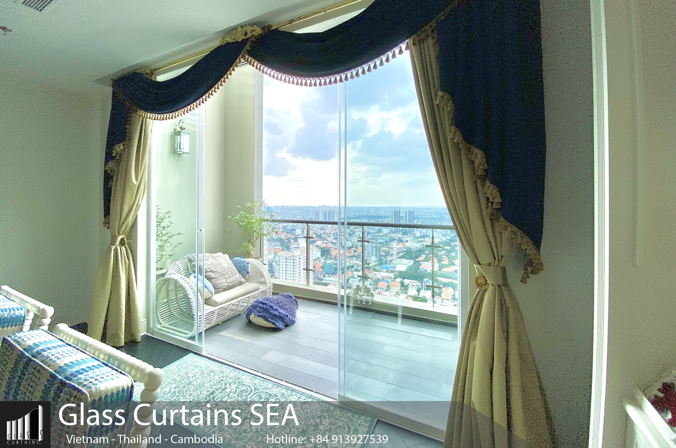 mau-cua-lua-dep-glass-curtains-sea-hien-dai