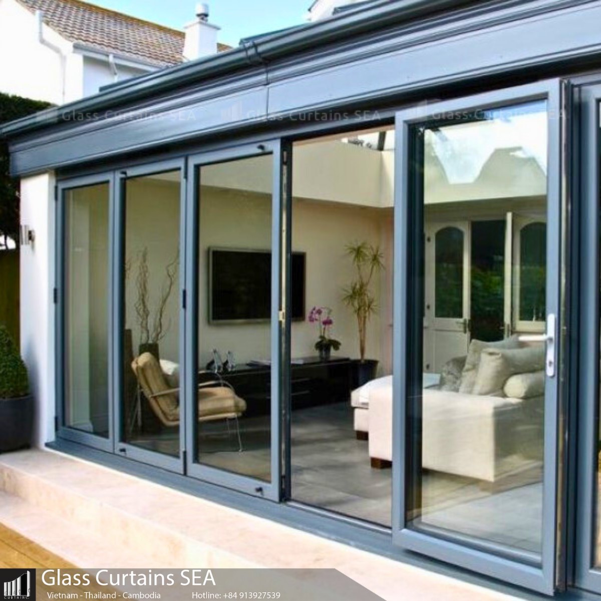 Thi công mẫu cửa kính lùa nhôm kính tại Glass Curtains SEA sang trọng