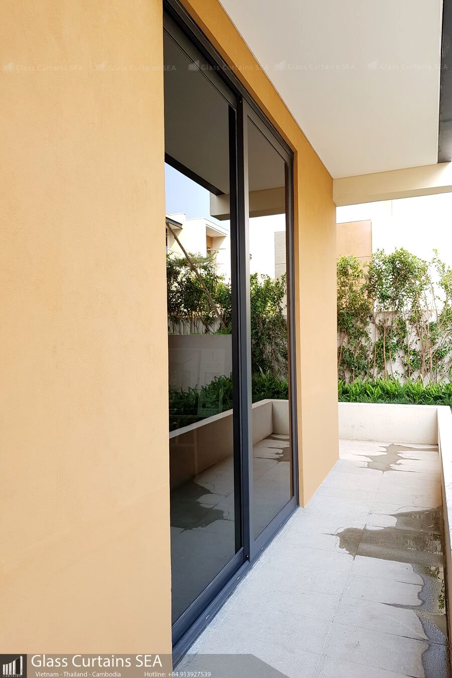 Thi công mẫu cửa nhôm kính tại Glass Curtains SEA 9