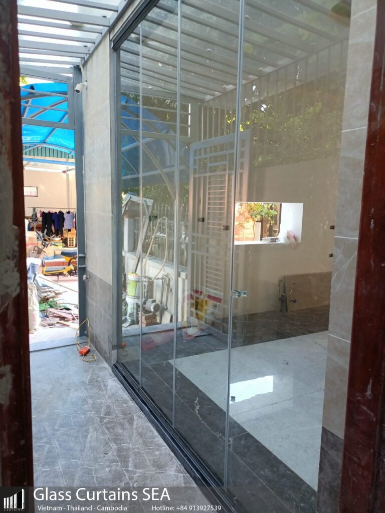 Glass curtain sea thi công cửa kính xếp trượt cho nhà riêng 01 TP HÀ NỘI 1