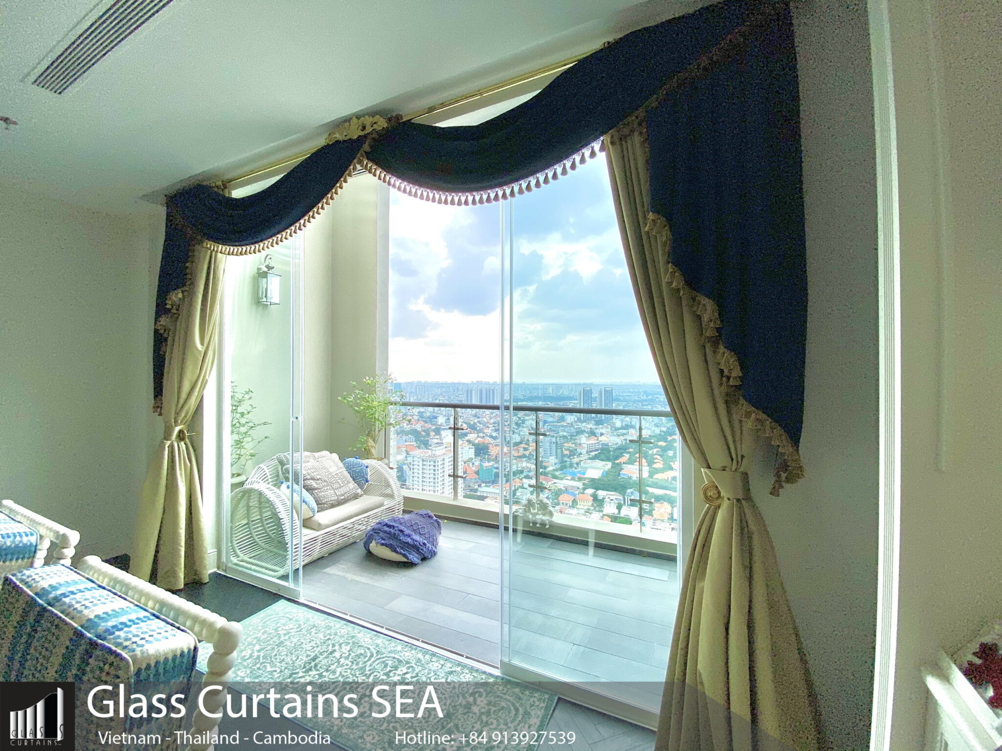 Penthouse Masteri Thảo Điền thi công cửa kính đẹp
