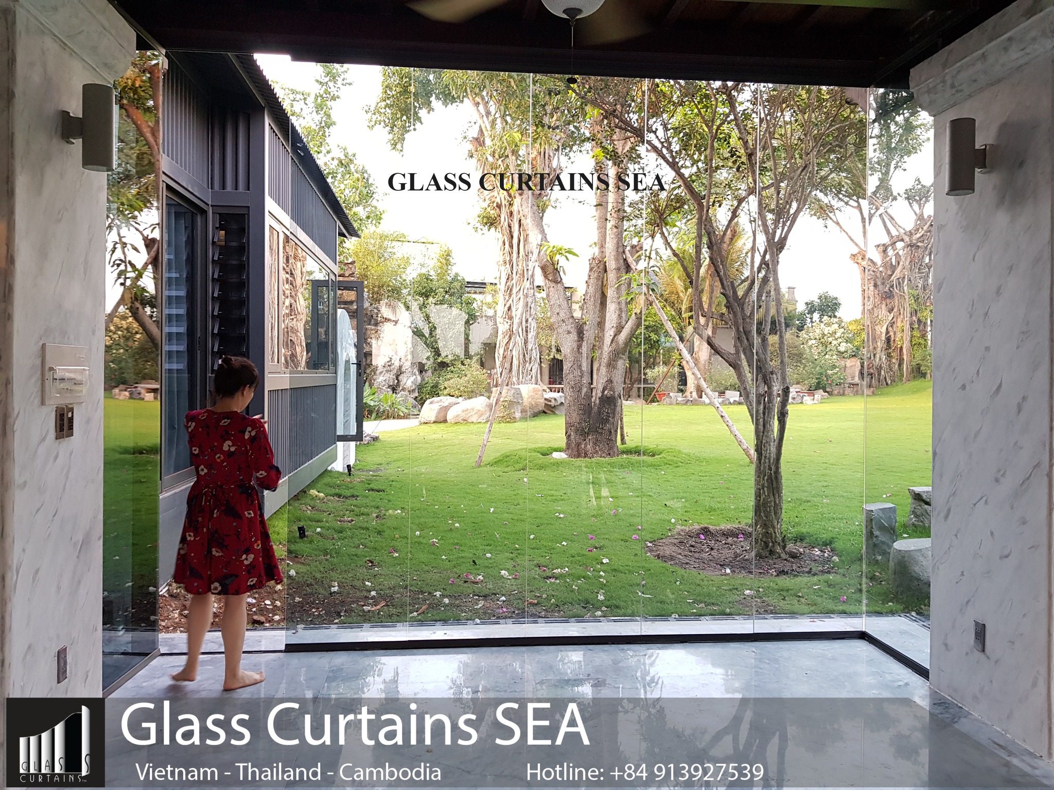 Thiết kế vách ngăn phòng khách tại Glass Curtains SEA