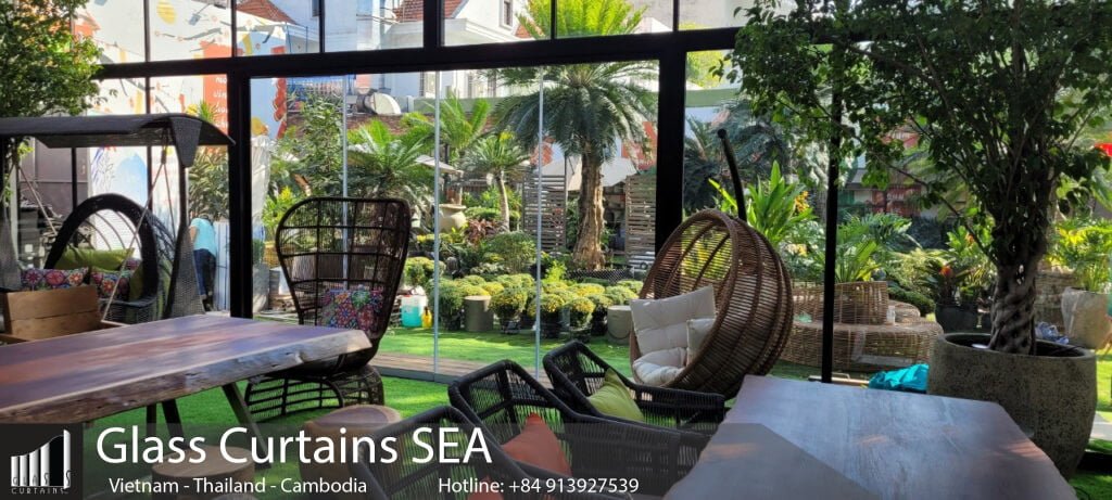 Glass Curtain Sea thi công cửa kính lùa không khung cho URBAN GARDEN SHOWROOM 3