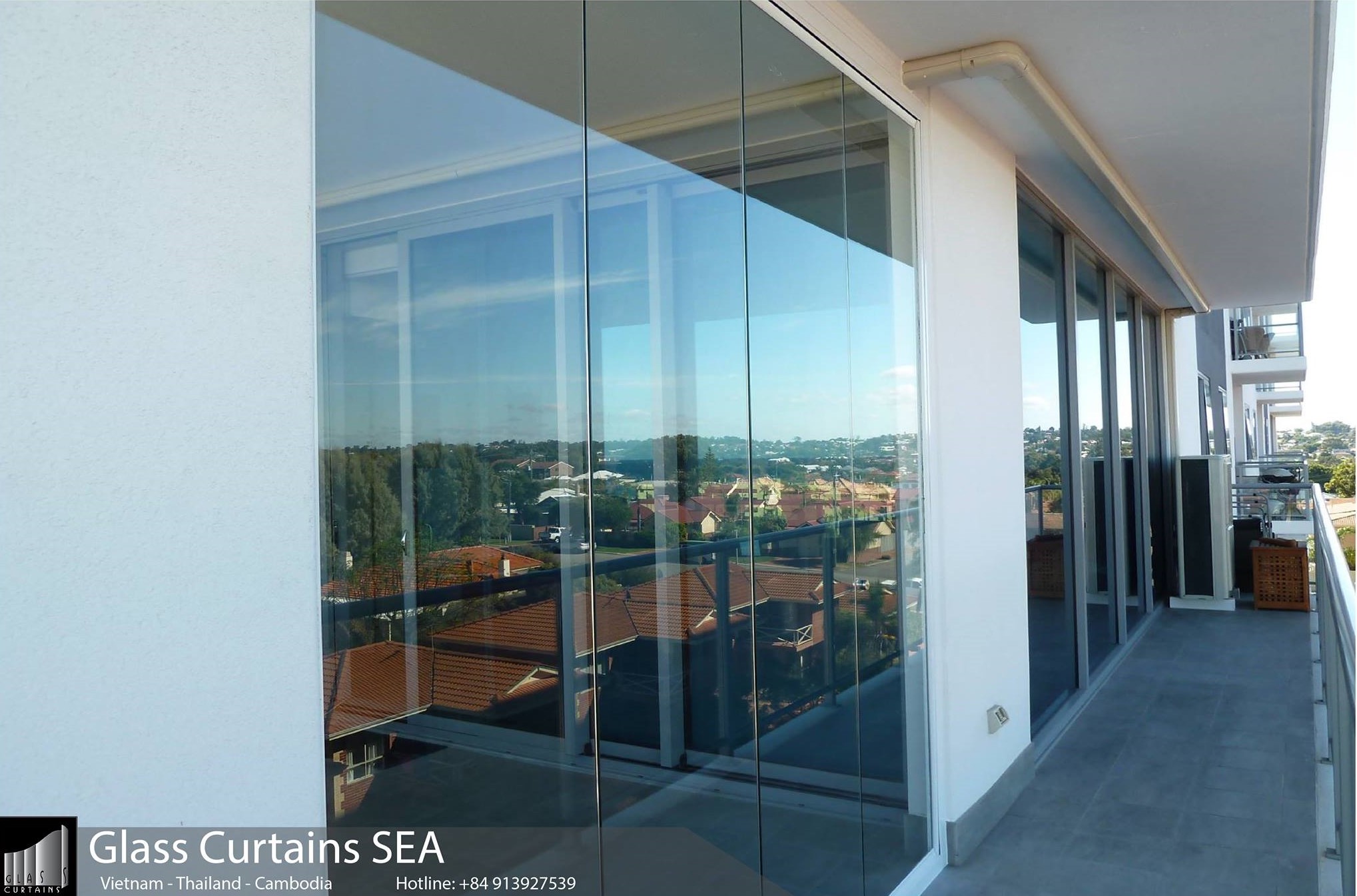 Thi công vách kính cường lực tại Glass Curtains SEA đẹp