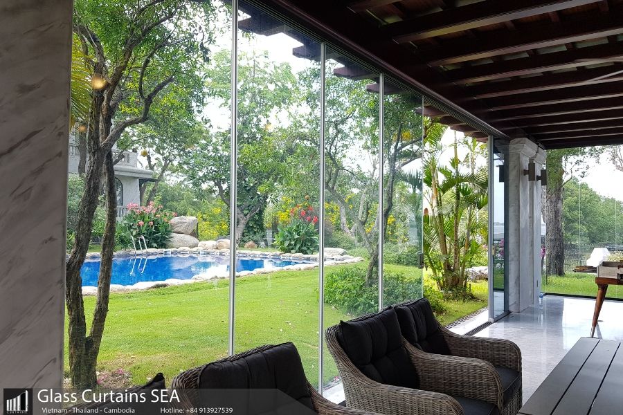 Thi công vách kính cường lực tại Glass Curtains SEA hiện đại