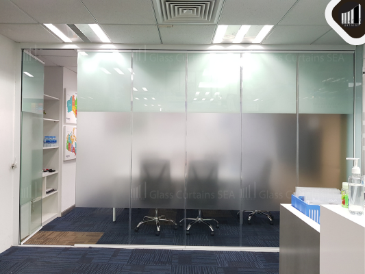 Thi công vách kính văn phòng tại Glass Curtains SEA 3