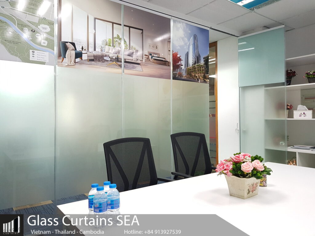vách kính di động Glass curtain sea đẹp 1