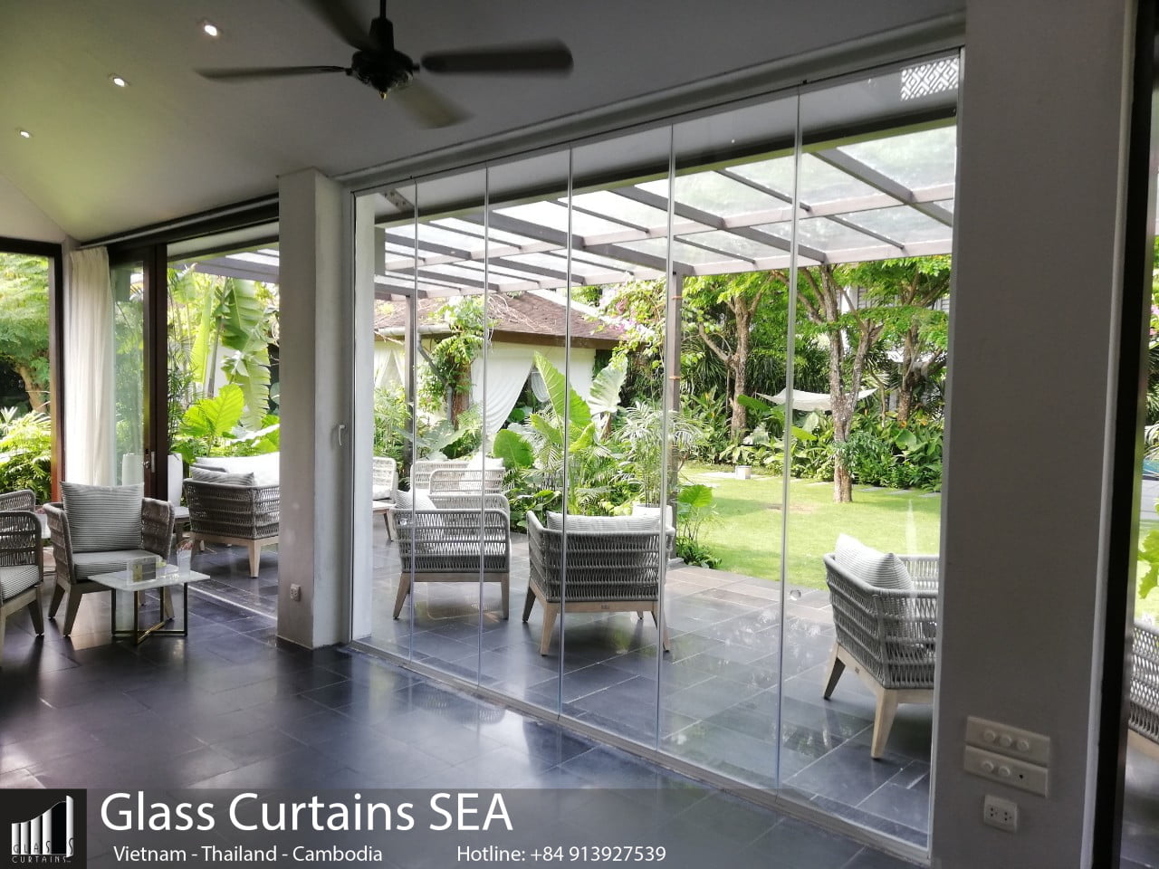 Thi công vách ngăn kính nhà hàng tại Glass Curtains SEA 6
