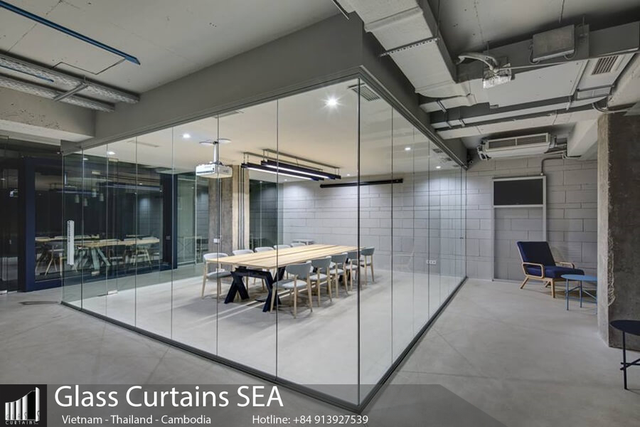 Thi công vách ngăn phòng khách tại Glass Curtains SEA