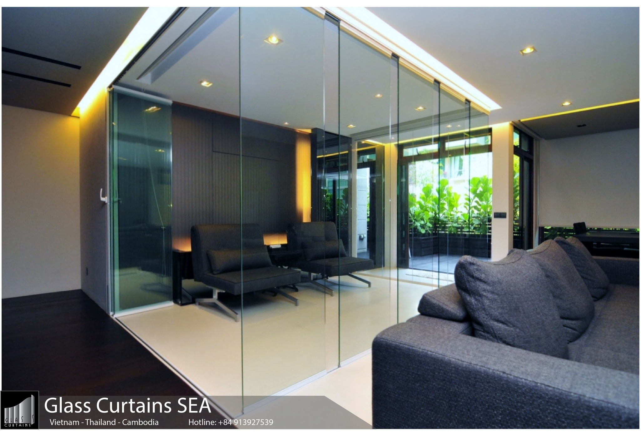vách ngăn văn phòng gỗ kính tại glass curtain sea